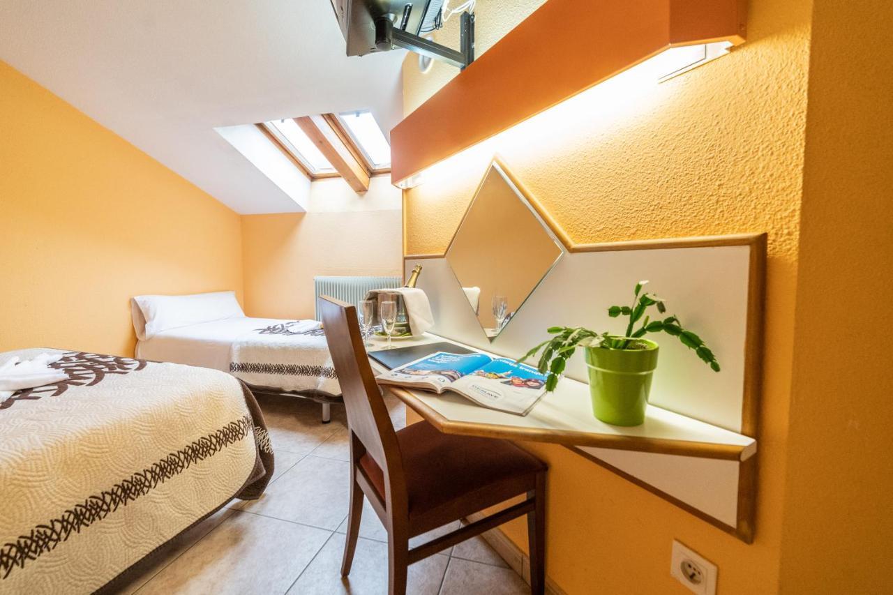 Hotel Les Terres LʼAldosa Kültér fotó