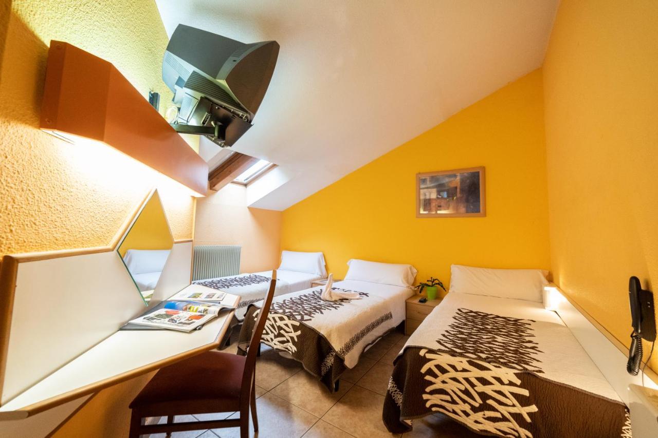 Hotel Les Terres LʼAldosa Kültér fotó
